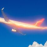 Avião voando com rastro de luz