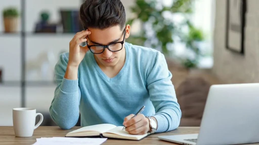 Estudo online para concurso e gestão pública